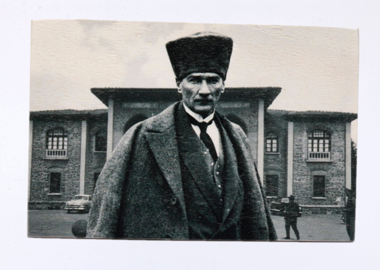 ATATÜRKÇÜLER İÇİN SERT BİR YAZI