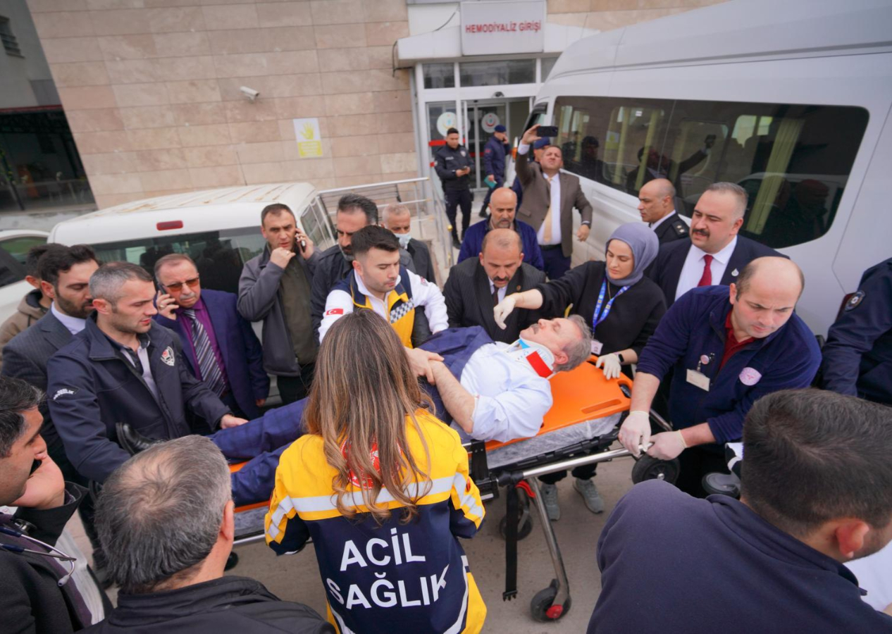 BBP Genel Başkanı Mustafa Destici trafik kazası geçirdi!