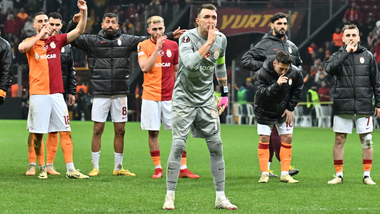 Fernando Muslera Süper Lig'deki 400'üncü maçına Rizespor karşısında çıkacak