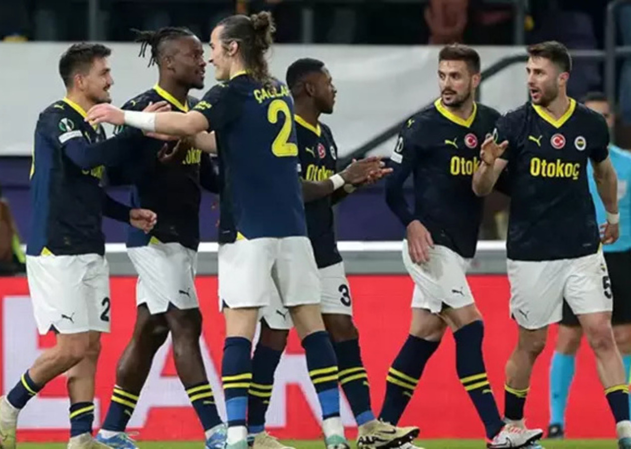 Fenerbahçe'de sakatlık şoku! Oyuna devam edemedi