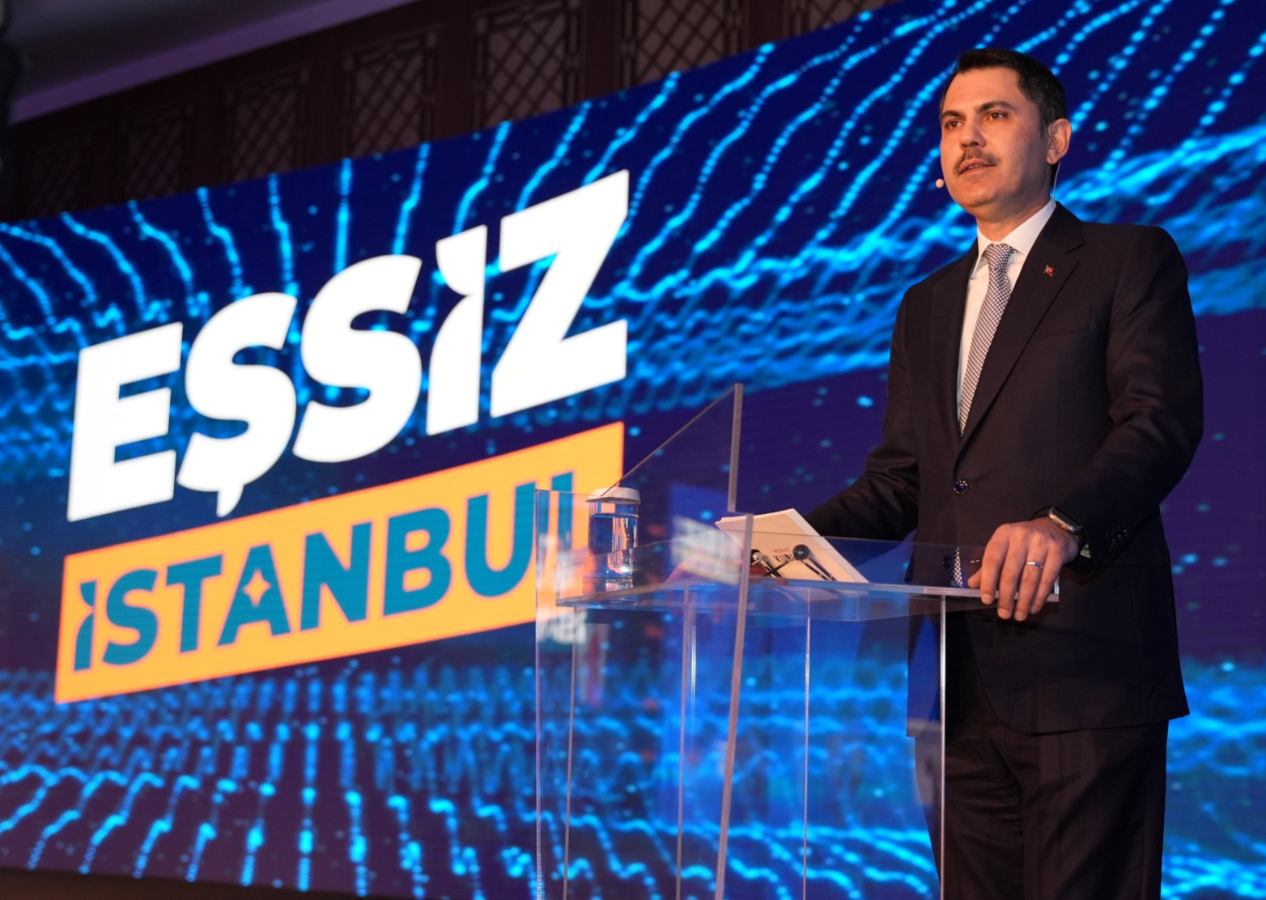 Murat Kurum 'Eşsiz İstanbul Tanıtım Toplantısı'nda İstanbullunun yüzünü güldürecek projelerini açıkladı