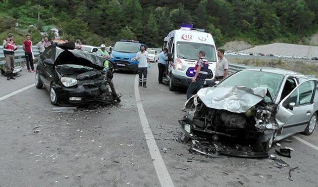Bayram tatilinin ilk 7 gününde trafik kazaları 60 can aldı!