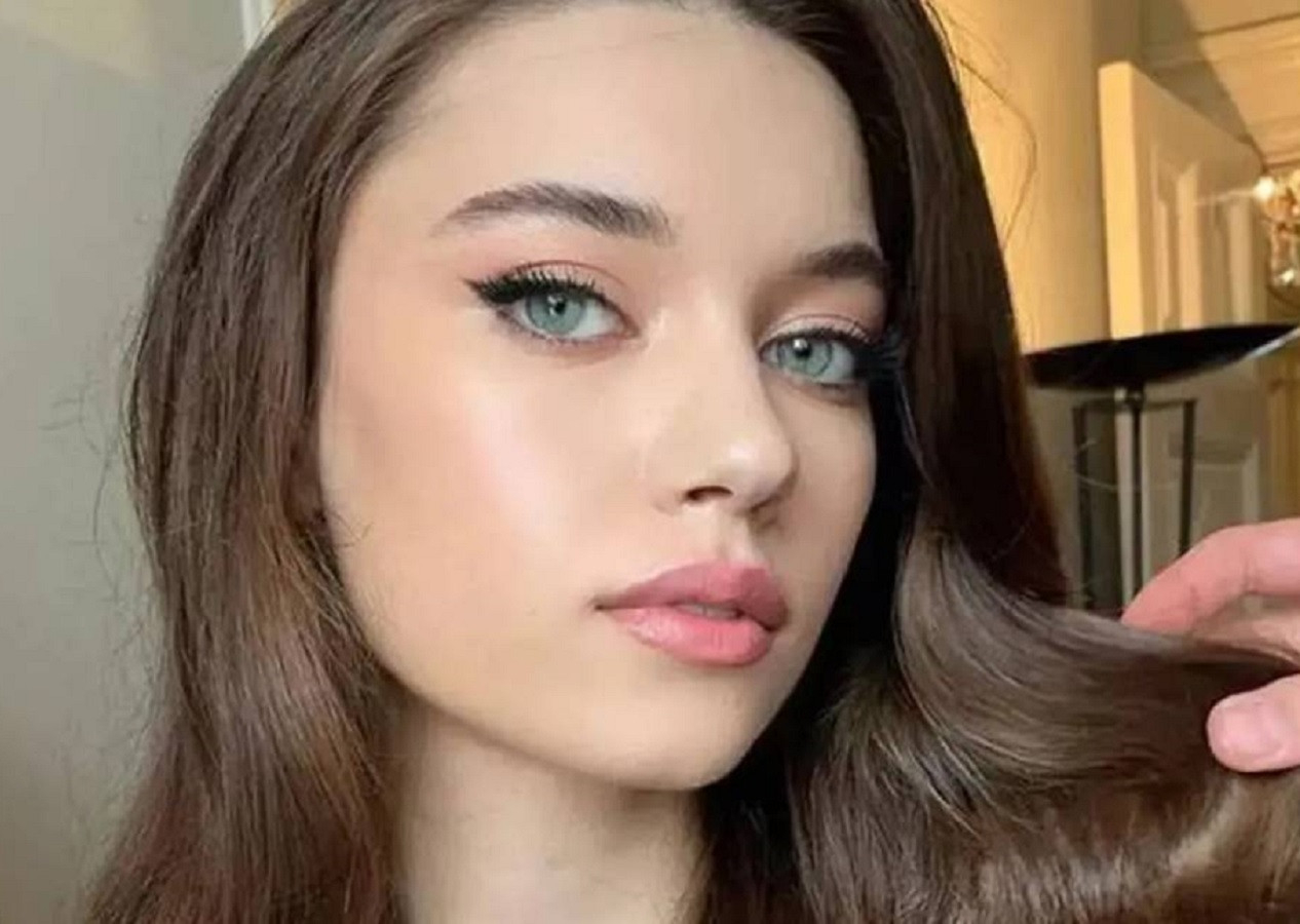 Reklam anlaşması çok konuşulmuştu! Afra Saraçoğlu o reklam filmi ile gündemi salladı...