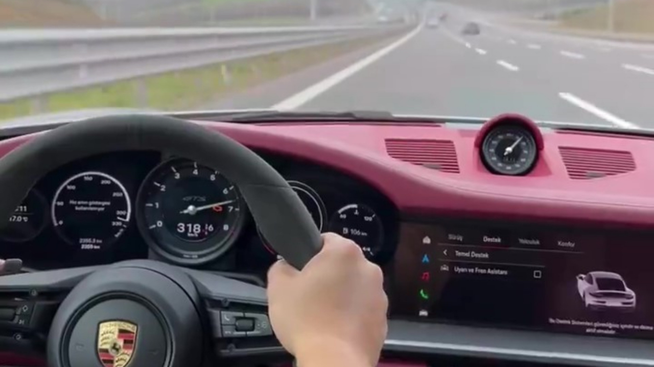 Kuzey Marmara Otoyolu'nda 318 km hızla makas attı!