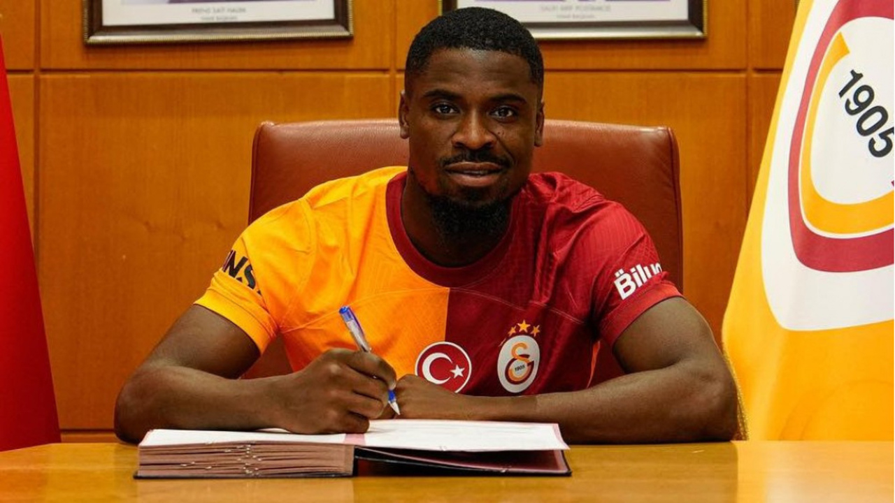 Galatasaray'da Serge Aurier, taraftara müjdeli haberi verdi: Bitti bitti bitti...