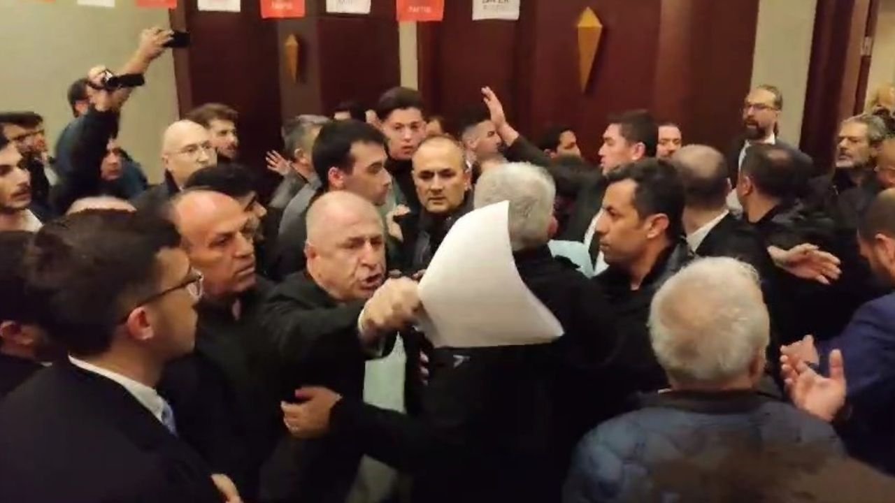 Ümit Özdağ’dan tekme ve yumrukla birbirine giren partililere tepki: "Terbiyesiz adamlar”