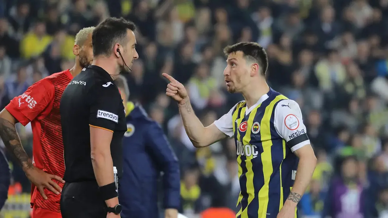 MHK'den Fenerbahçe - Pendikspor maçı hakemine çok ağır ceza! Verdiği kararların bedeli ağır oldu