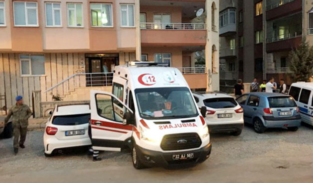 Uzman cavuşun eşi, kocasının beylik tabancasıyla intihar etti