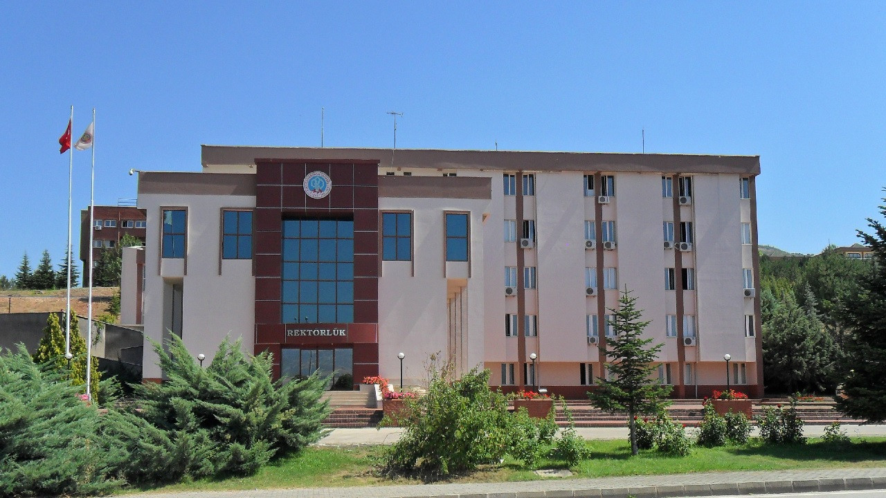 15 Mayıs 2024 Çarşamba akademik kadro ilanları Resmi Gazete'de! İşte alım yapılacak kadrolar...