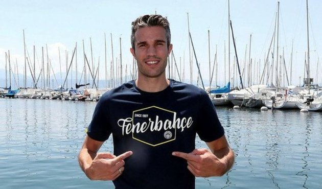 Benfica'dan RVP için 4 milyon euro!