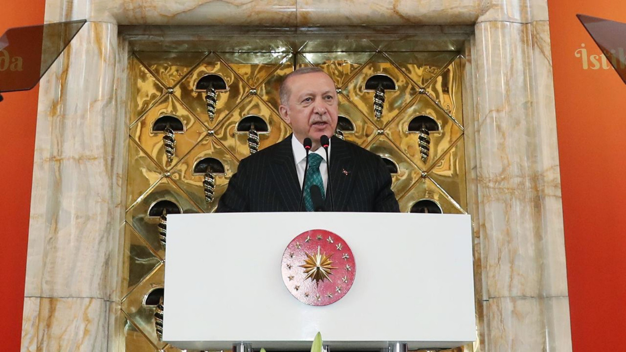 Cumhurbaşkanı Erdoğan'dan İstiklal Marşı mesajı: Unuttuğumuz gün, ayağımıza esaret prangası vurulmuş demektir!