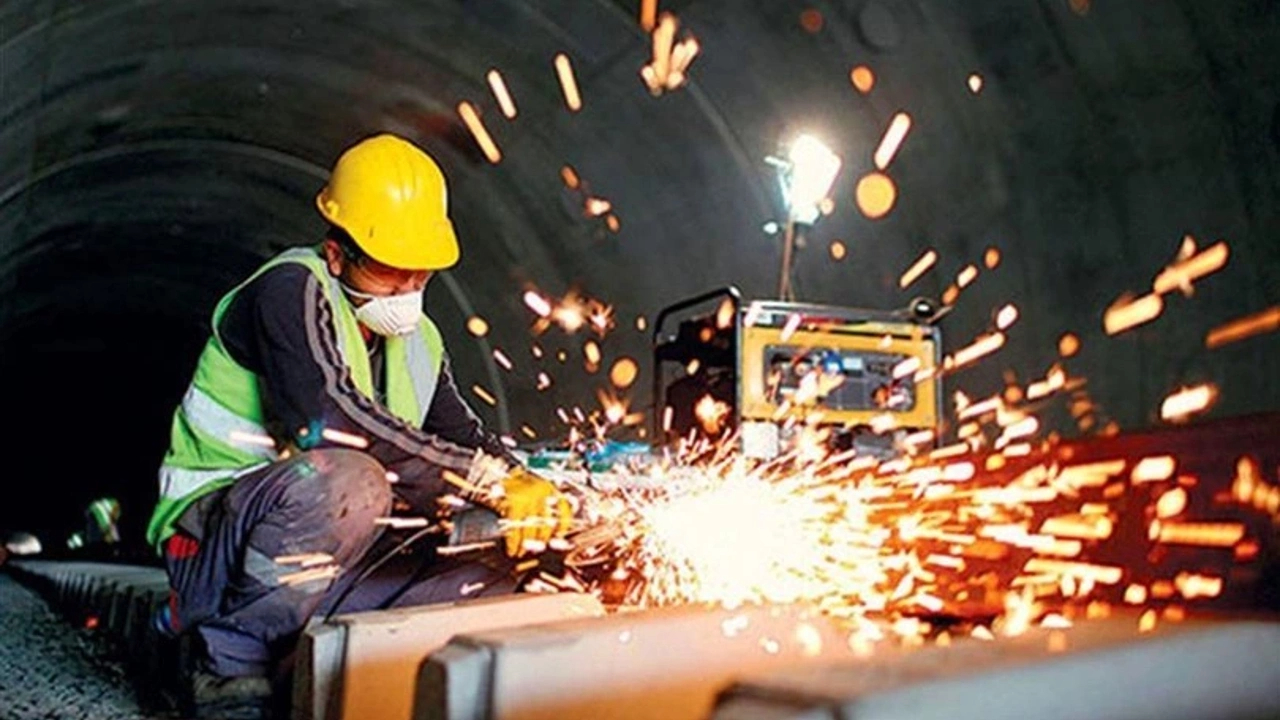 Sanayi üretimi ocak ayında arttı
