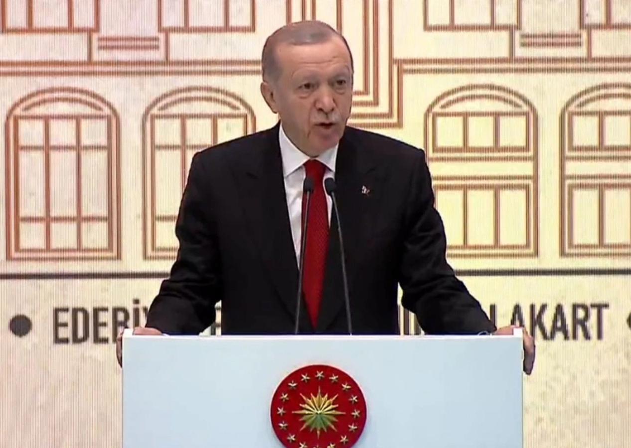 Cumhurbaşkanı Erdoğan: Çocuklarımızı sapkın akımların esiri yapma çabalarını boşa çıkaracağız