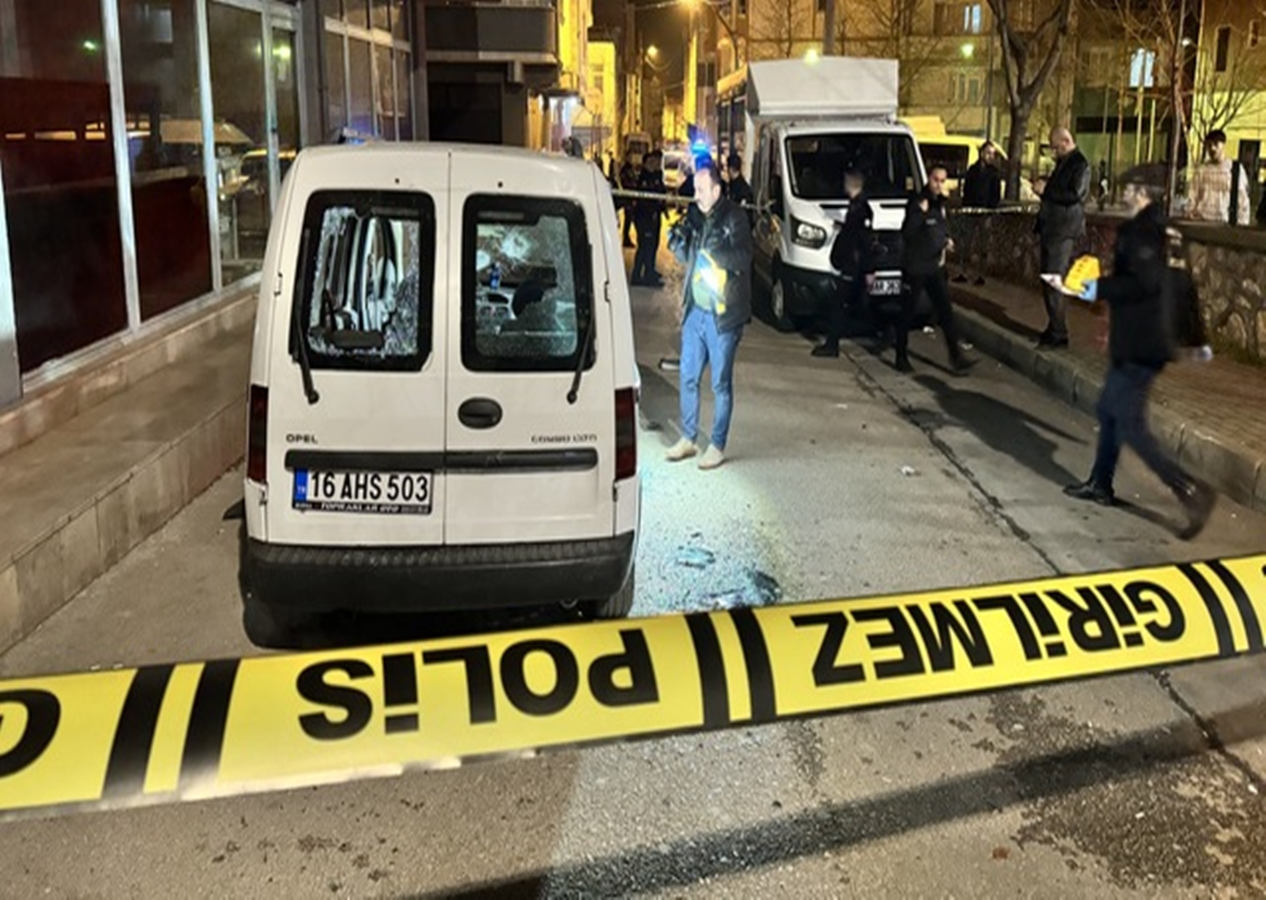 Bursa'da 2 kardeşin bulunduğu araca pompalı tüfekle saldırı