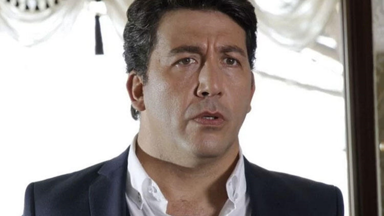 Oyuncu Emre Kınay'ın İstanbul trafiği isyanı! ''Seçime de sandığa da gitmiyorum'' diyerek verdi veriştirdi