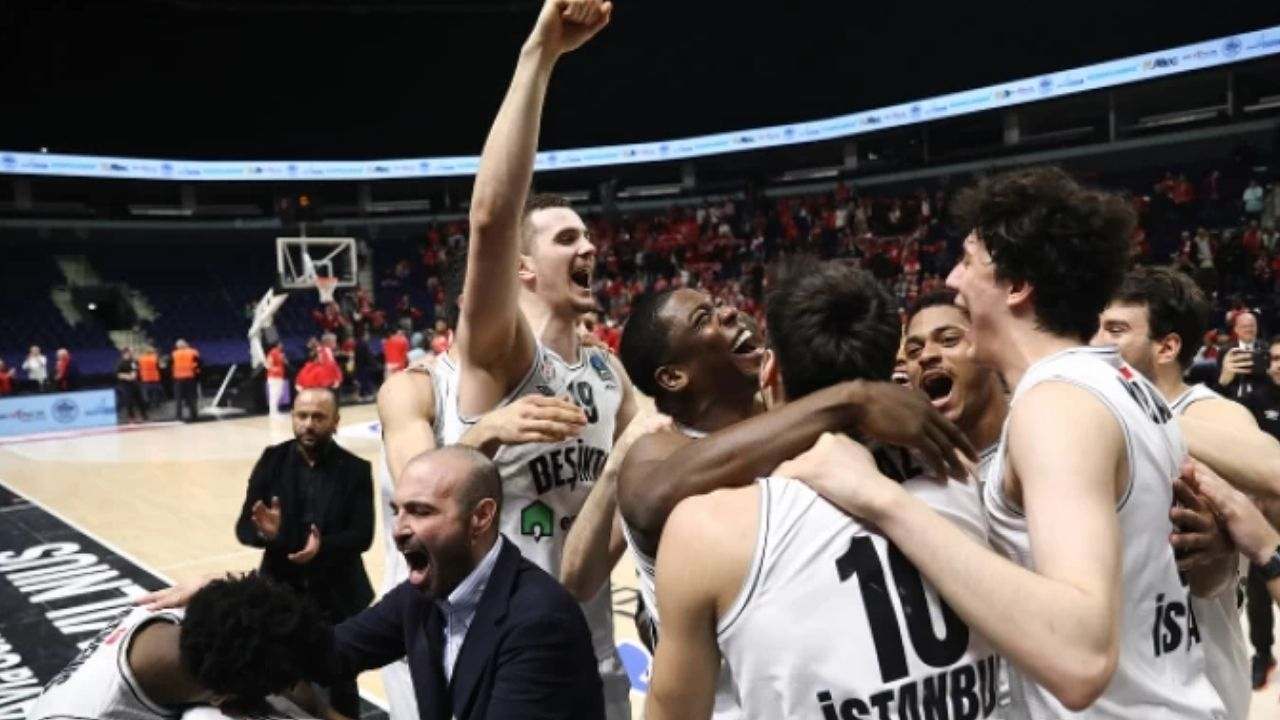 Müthiş geri dönüş! Beşiktaş Emlakjet EuroCup'ta yarı finalde!