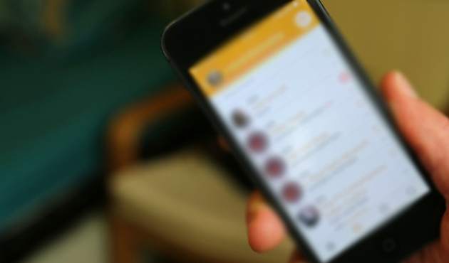 Kendisini aldatan erkek arkadaşını Swarm'dan bulup gece kulübünü bastı