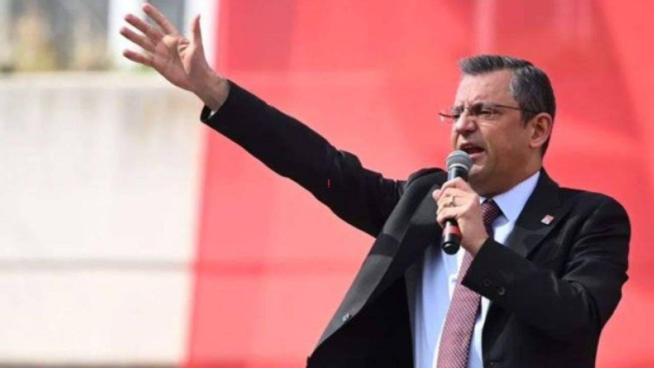 Muhalefetin seçmen öfkesi! CHP Genel Başkanı Özgür Özel Isparta'da seçmeni azarladı!