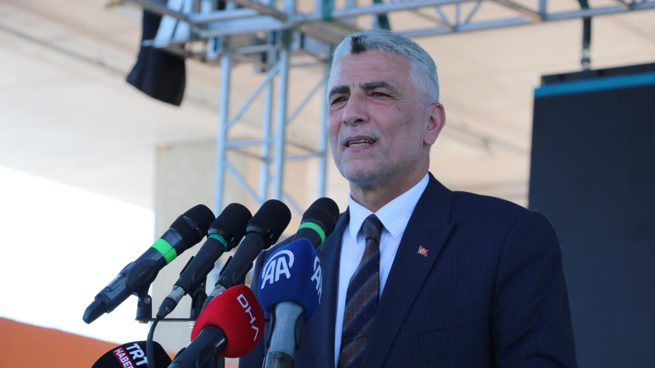 Bakan Bolat: İzmirliler bize oy vermediler, bizi seçmediler diye icraatlardan, hizmetlerden asla mahkum kalmadı