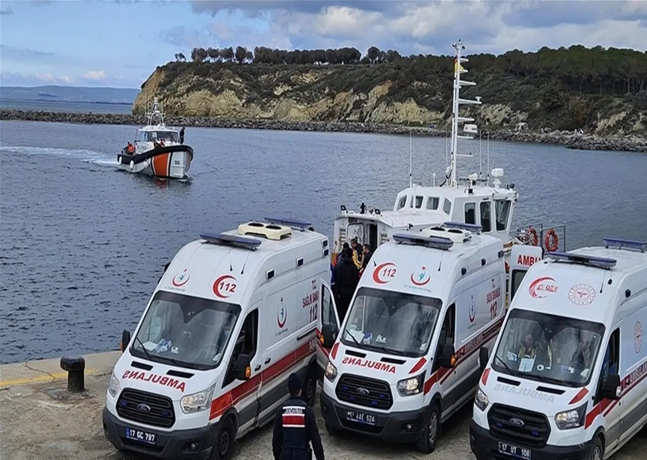Çanakkale'de batan bottaki kayıp düzensiz göçmenleri arama çalışması 5. gününde sürüyor