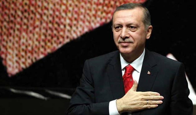 Cumhurbaşkanı Erdoğan, şampiyon güreşçiyi kutladı...
