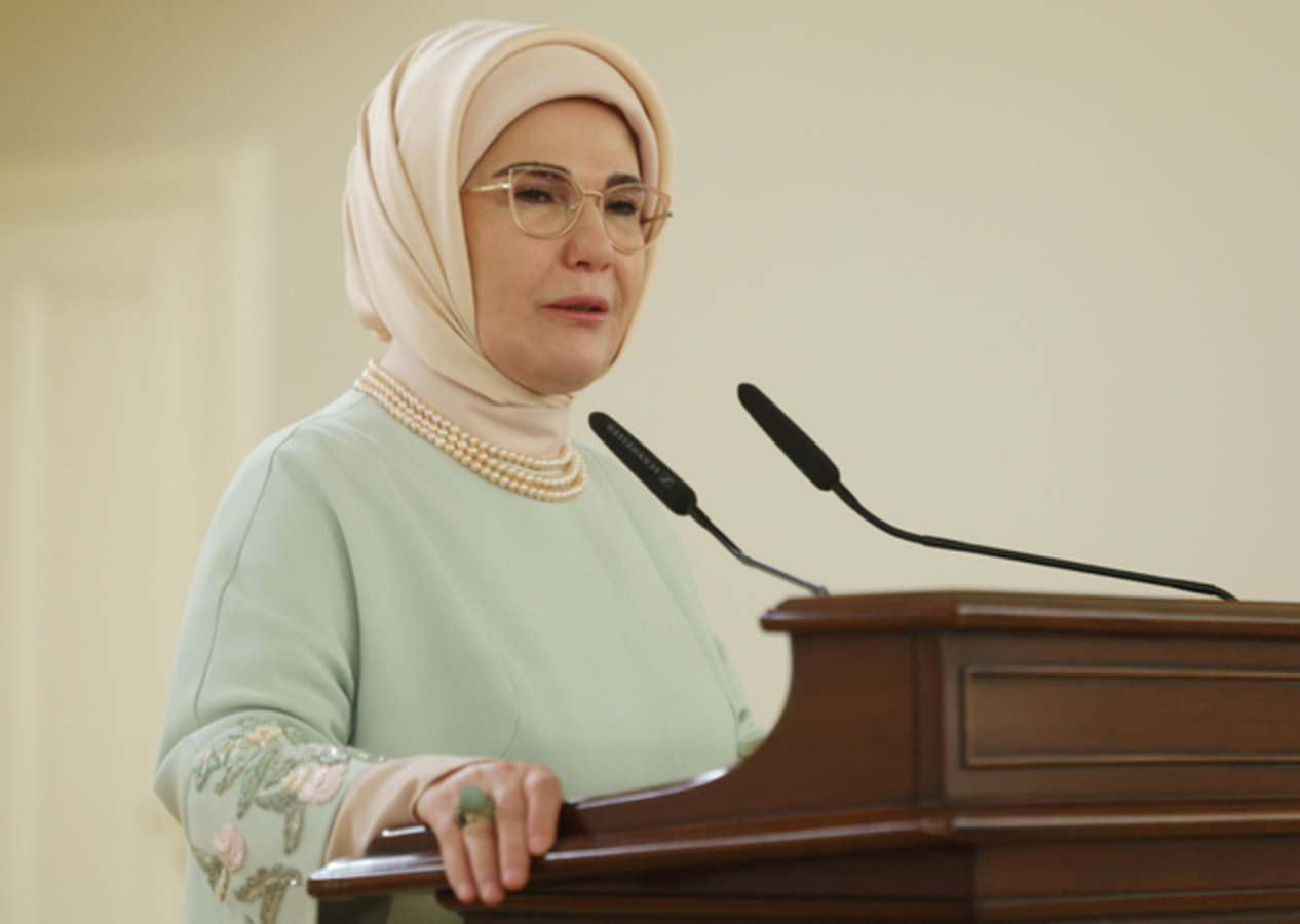 Emine Erdoğan, Gönül Elçileri ve vali eşleriyle iftarda bir araya geldi!