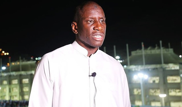Demba Ba, Mekke'den 'Arakan' için dünyaya seslendi...