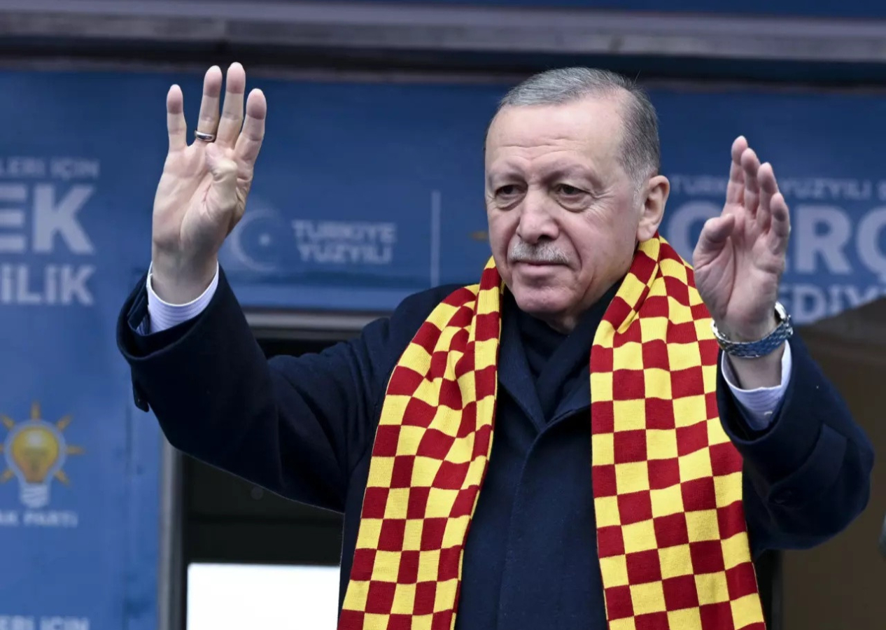 Cumhurbaşkanı Erdoğan'dan Kayseri mitinginde emeklilere promosyon müjdesi