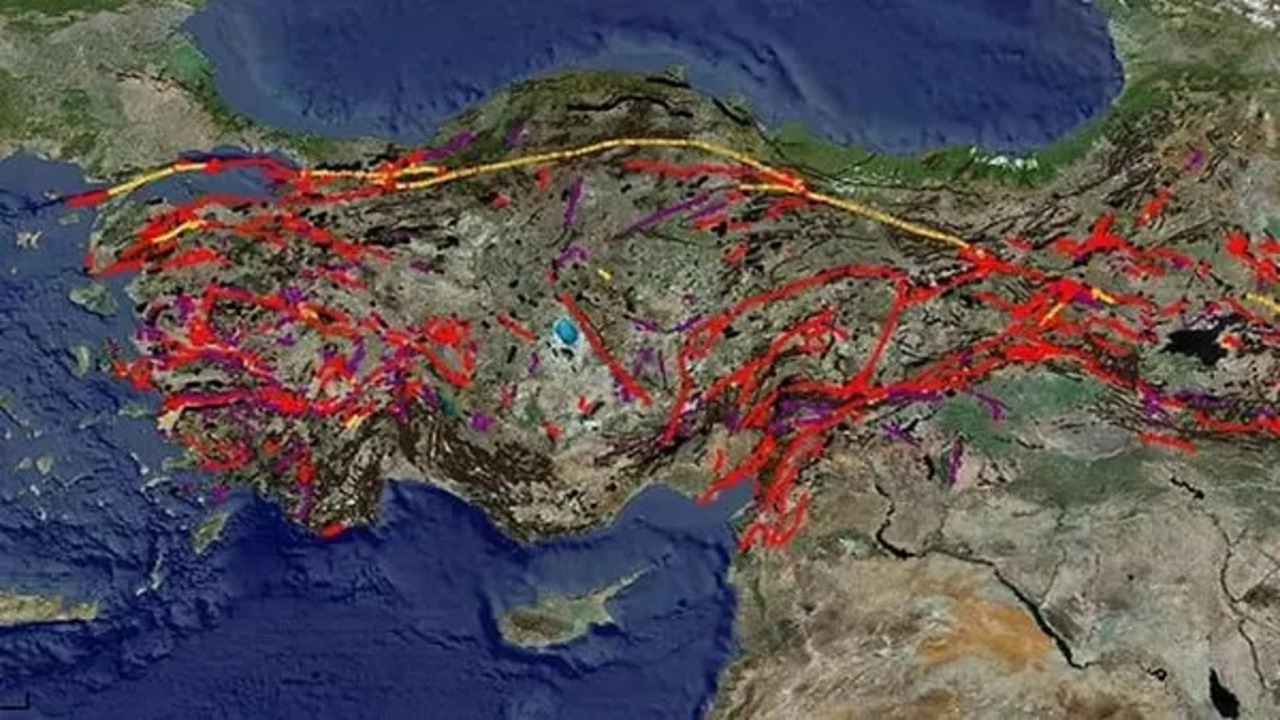 Çevre, Şehircilik ve İklim Değişikliği Bakanı Mehmet Özhaseki duyurdu: Ülkemizde 500'e yakın kırılmamış fay hattı var!