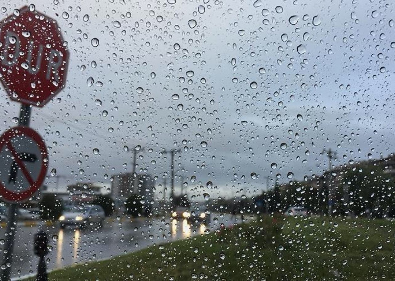 Sıcaklıklar artıyor ama sağanak yağışa dikkat! Meteoroloji'den o iller için uyarı geldi...