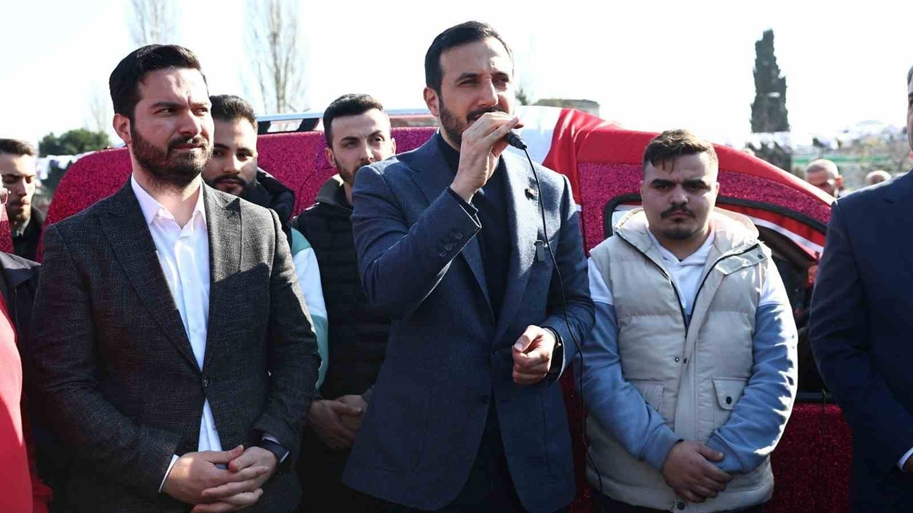Bağcılar Belediyesi'nden yaşlı, hasta ve engelli vatandaşlar için 'Kapıdan Sandığa Seçim Hattı'' projesi
