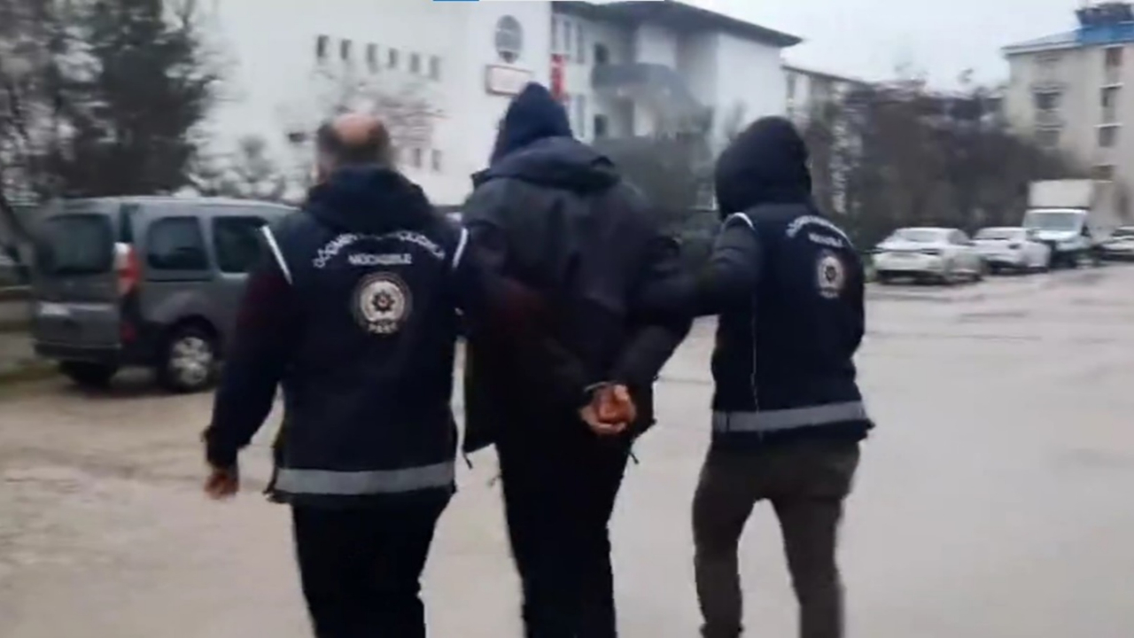 Tunceli'de MAHZEN-20 Operasyonu! Bakan Yerlikaya duyurdu: Elebaşılığını Serdar Alp'in yaptığı organize suç örgütü çökertildi