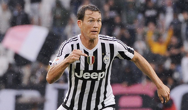 Gökhan Gönül'ün yanına Lichtsteiner geliyor...
