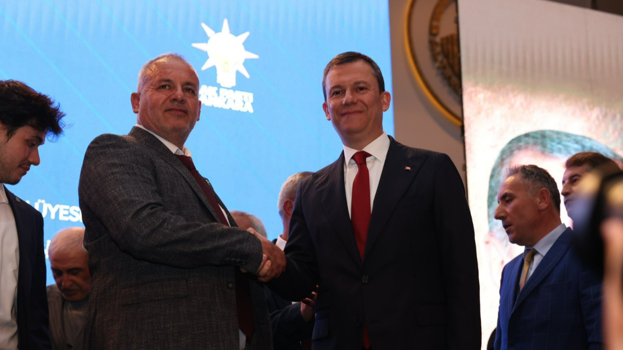 Teşkilata katılan YRP’li isimlere ilişkin AK Parti’den önemli açıklama: "Evinize yuvanıza hoş geldiniz"