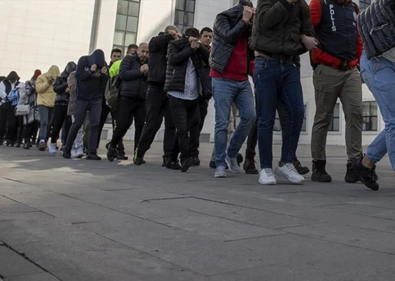 Ankara'da çeşitli suçlardan aranan 1130 kişi yakalandı