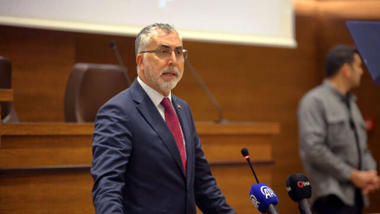 Çalışma ve Sosyal Güvenlik Bakanı Vedat Işıkhan'dan emekli maaşı açıklaması! Temmuz ayını işaret etti