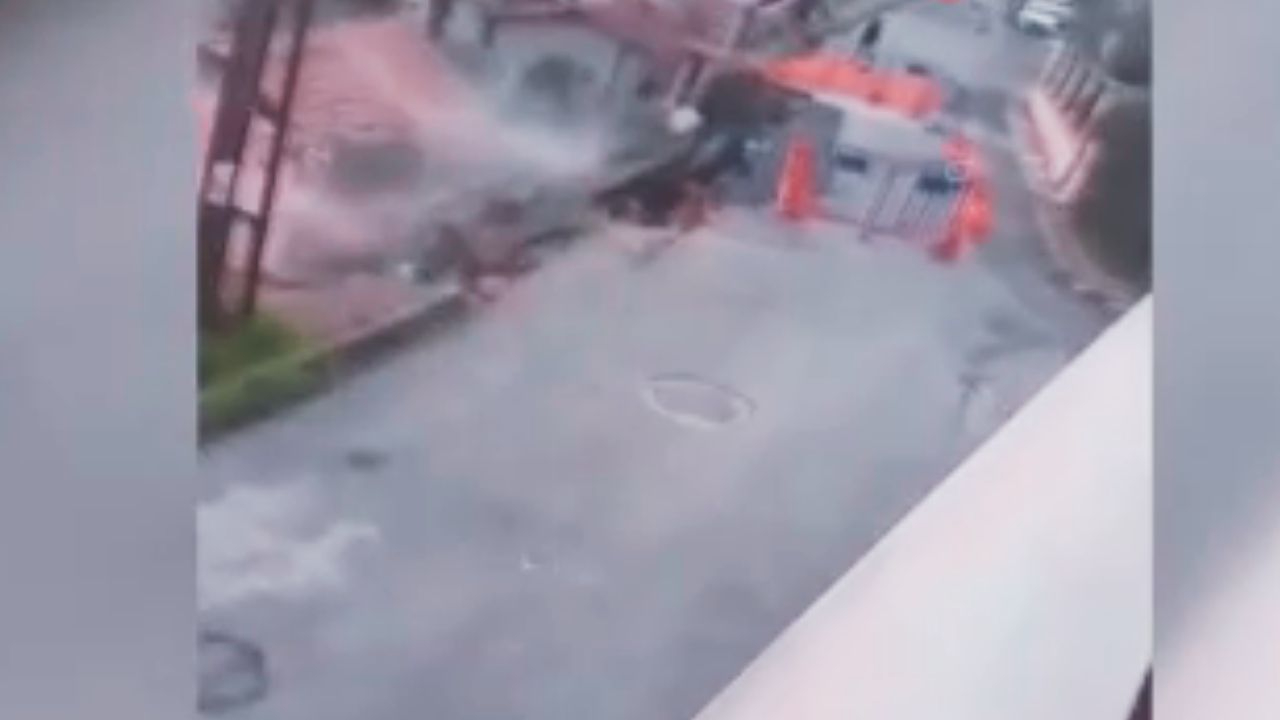 Maltepe'de daha önce bildirilmesine rağmen tedbir alınmayan sokaktaki yol çöktü