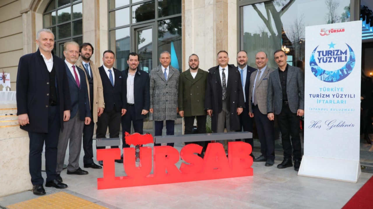TÜRSAB Turizm Yüzyılı iftarlarının ilk buluşmasını demokrasi vurgusuyla başlattı