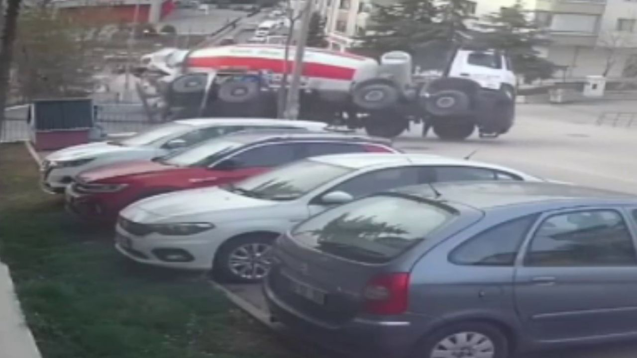 Ankara’da çimento tankerinin devrilerek yokuş aşağı kaydığı anlar kamerada