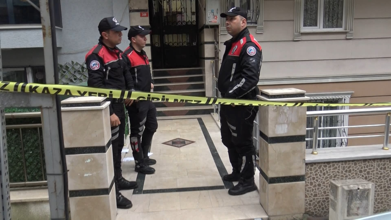Avcılar’da dehşet: 3 çocuğunun annesini çocuklarının gözü önünde öldürdü