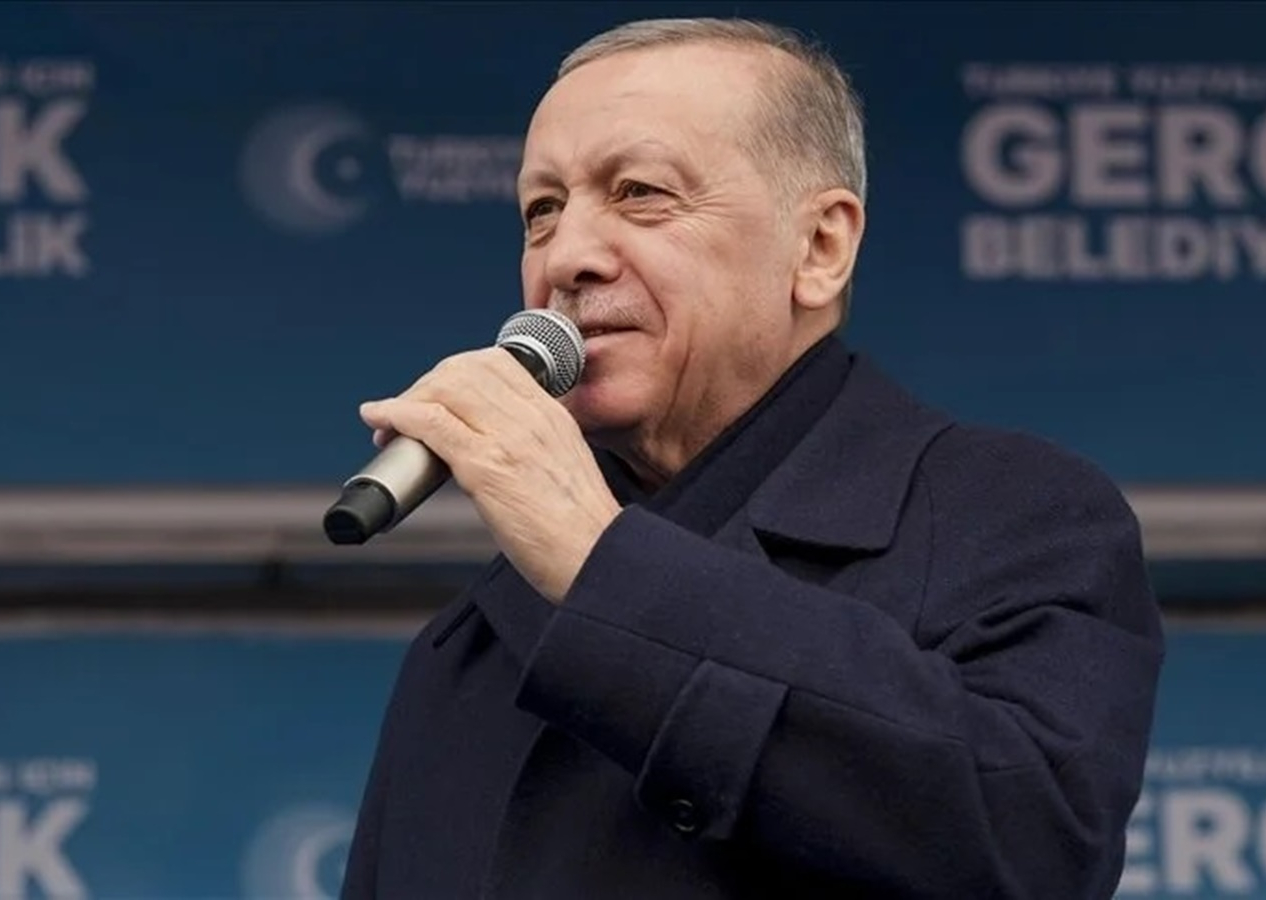 Cumhurbaşkanı Erdoğan'dan İmamoğlu'na tepki: Ya tatilde ya büyükelçiyle balıkta. İstanbul'un yönetimi yarı zamanlı mesaiyle olacak iş değil