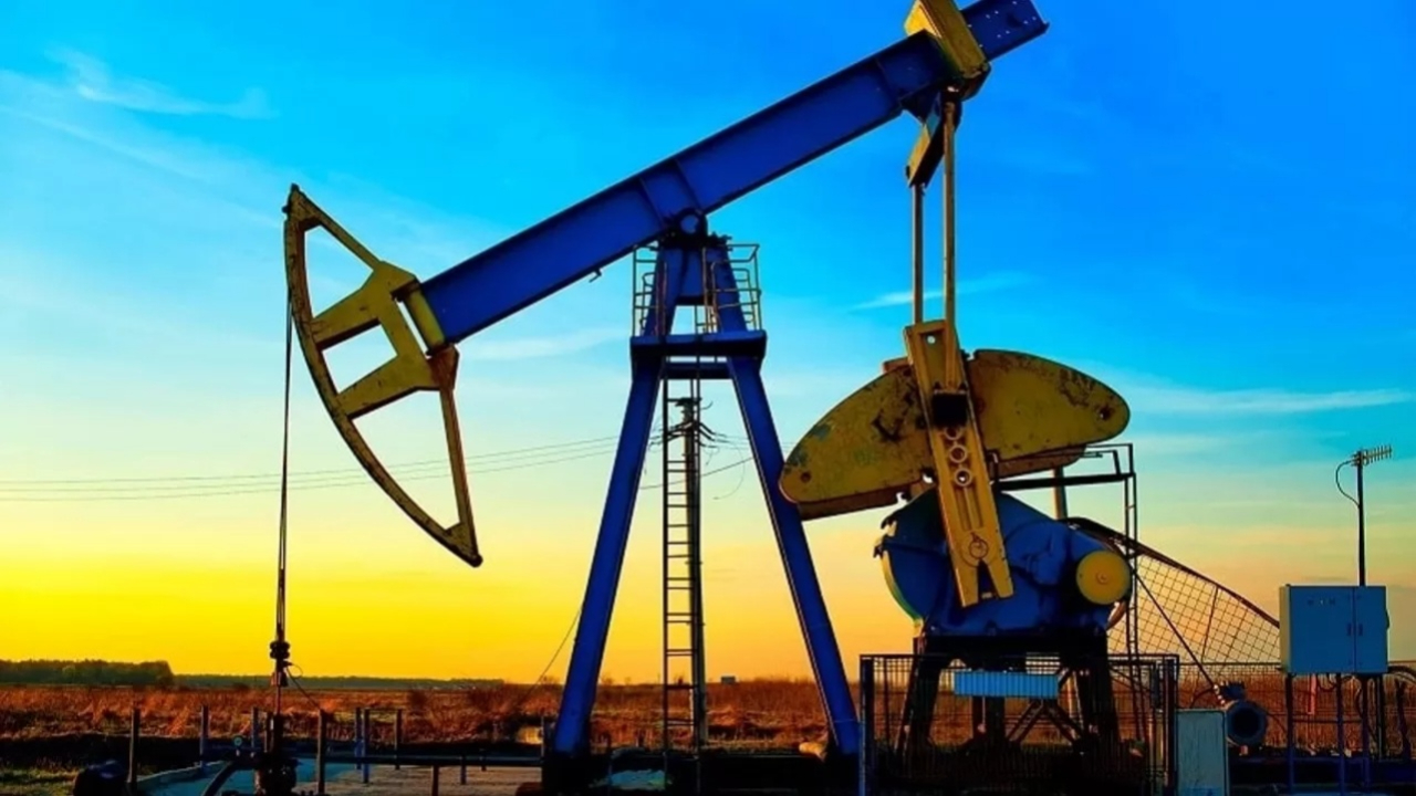 Brent petrolün varil fiyatı yılın ilk çeyreğinde yüzde 12 arttı