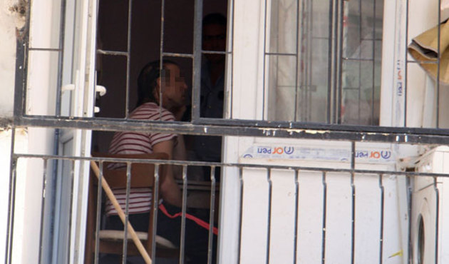 Travestinin evinde ölü buldular, babasına söyleyemediler!