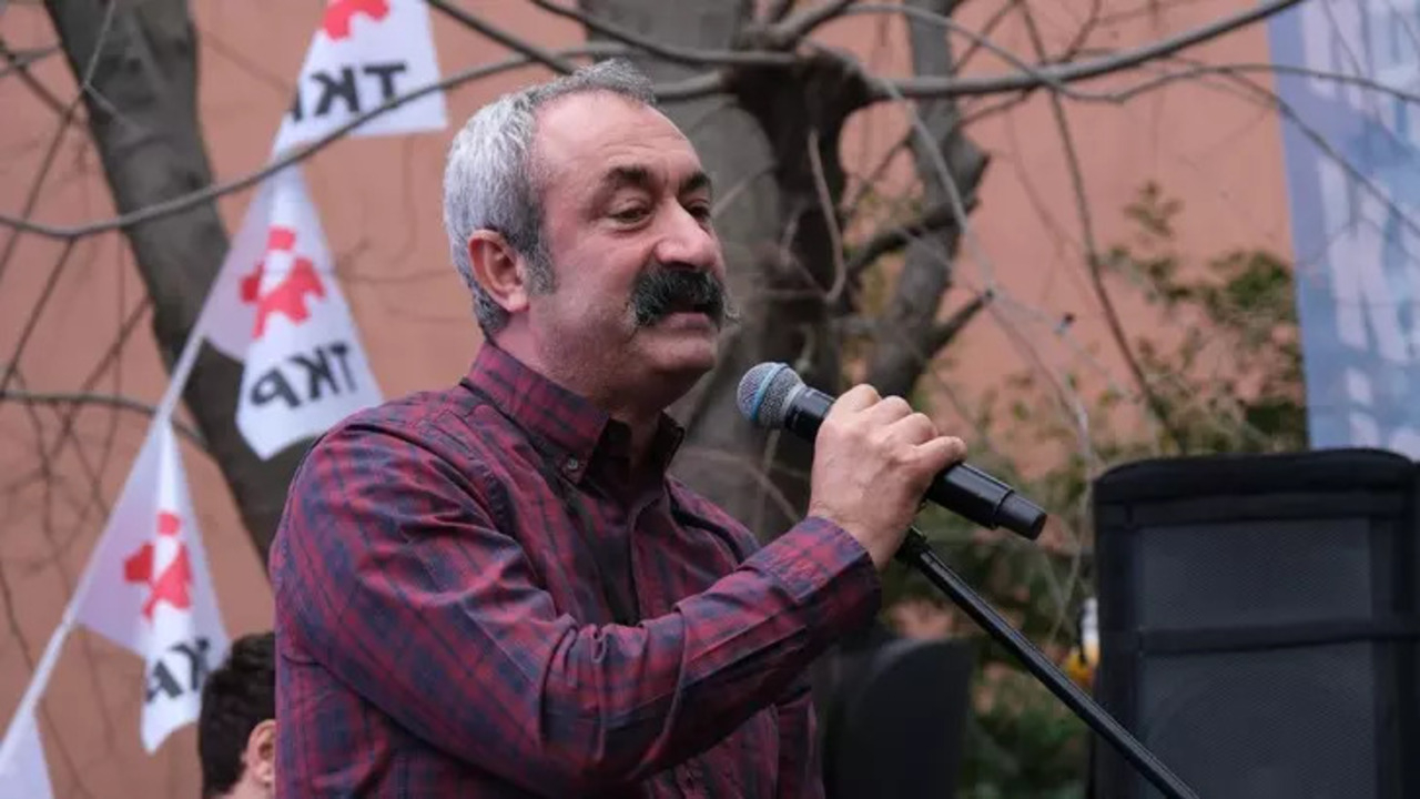 Kadıköy'de TKP'li aday Fatih Mehmet Maçoğlu sandığa takıldı!