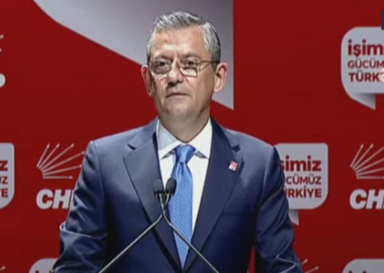 CHP Genel Başkanı Özgür Özel konuştu! Ağlayarak açıkladı...