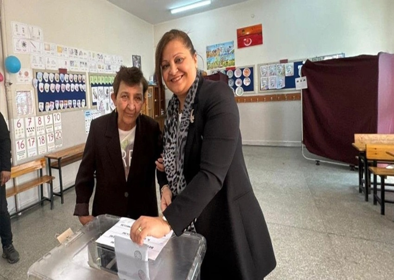 Afyon'da bir ilk gerçekleşti! Burcu Köksal kentin seçilen ilk kadın belediye başkanı oldu