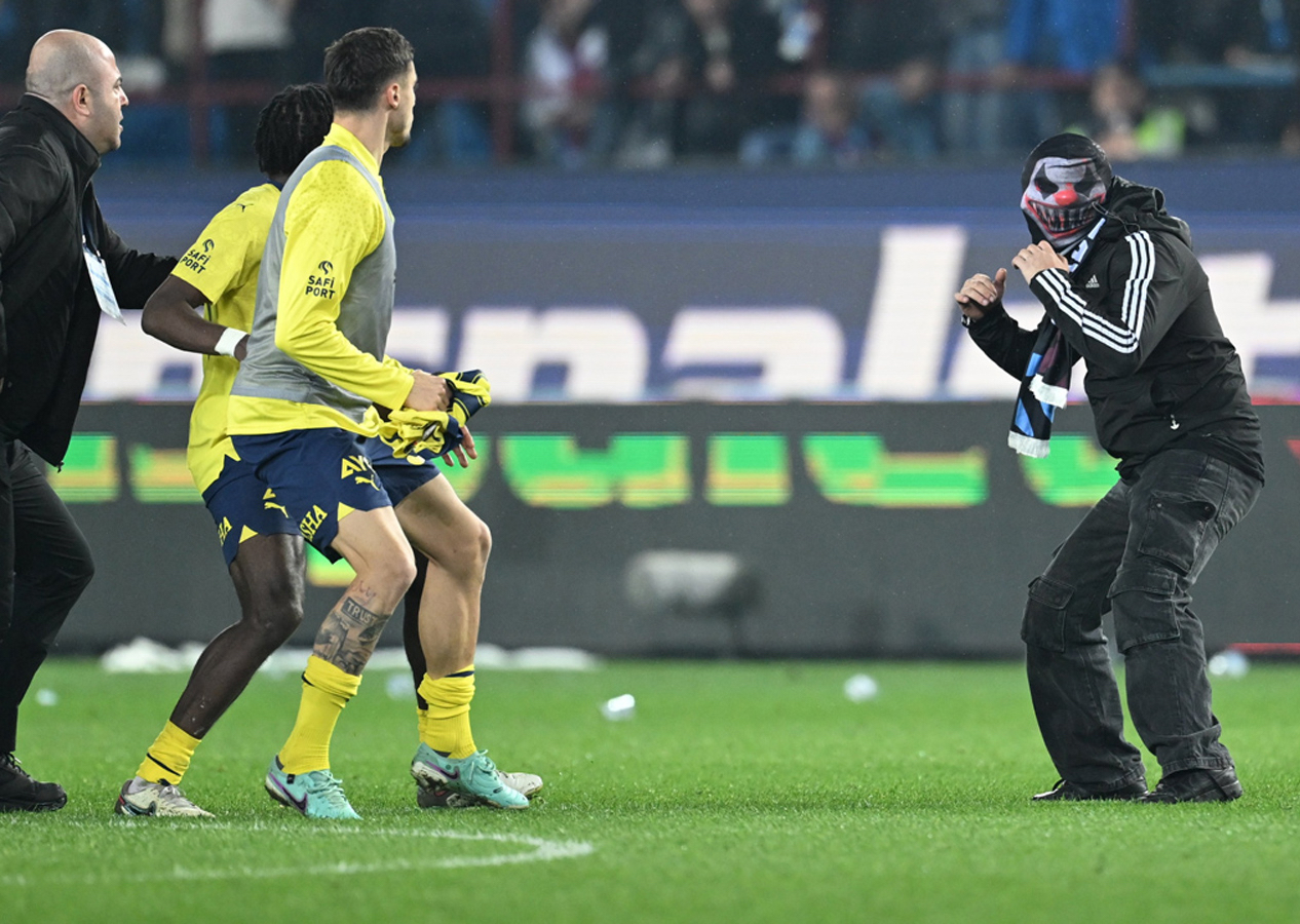 Herkesin günlerdir beklediği haber sonunda geldi! Türkiye Futbol Federasyonu, PFDK sevklerini açıkladı: İşte Osayi Samuel, Jayden Oosterwolde ve İrfan Can Eğribayat'ın sevk edildikleri madde...