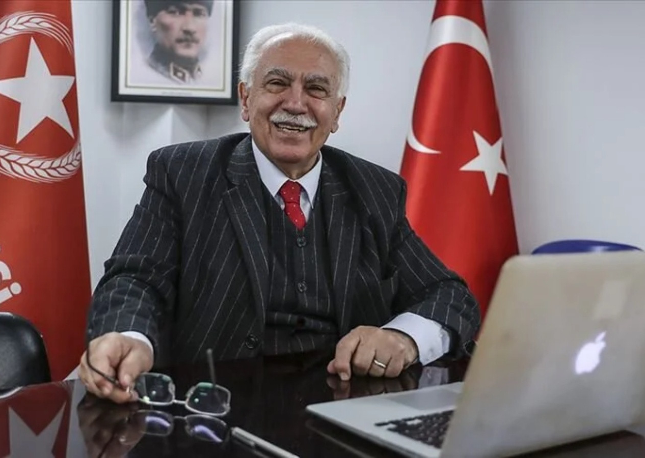 Doğu Perinçek'ten şaka gibi açıklama! 'Önemli başarı' diyerek duyurdu: 4 muhtarlık kazandık!