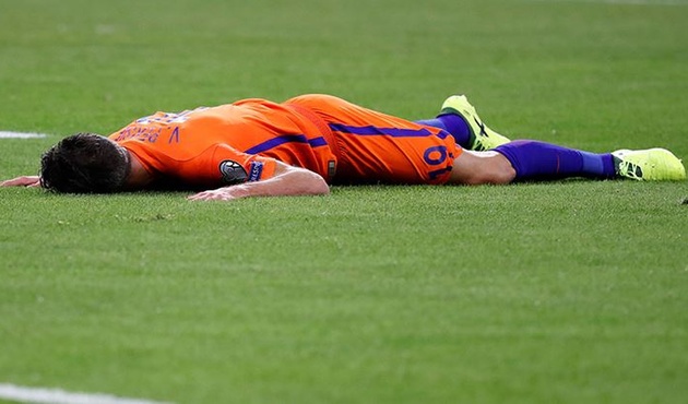 Robin van Persie'den flaş sakatlık açıklaması!