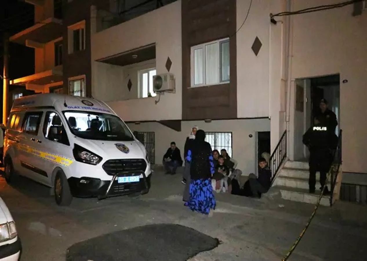 İzmir'de baba dehşeti: 1 kızını öldürdü, diğerini yaraladı